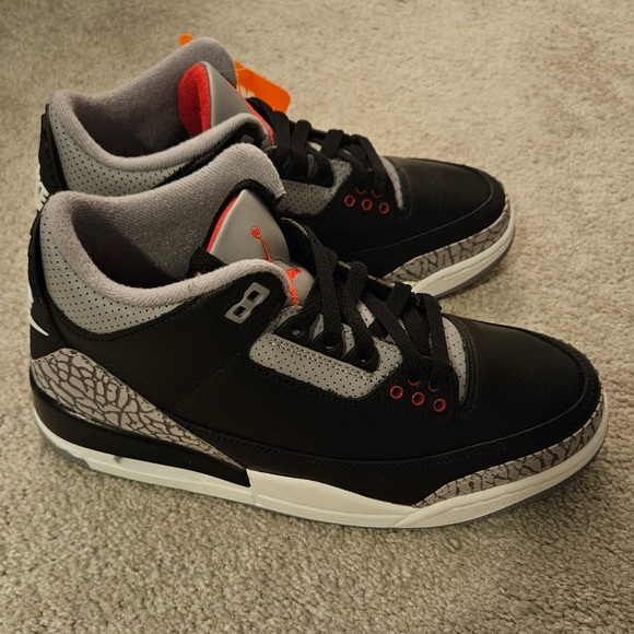 NWT Air Jordan 3 Retro Sneakers Size 7.5 - Picture 3 of 6